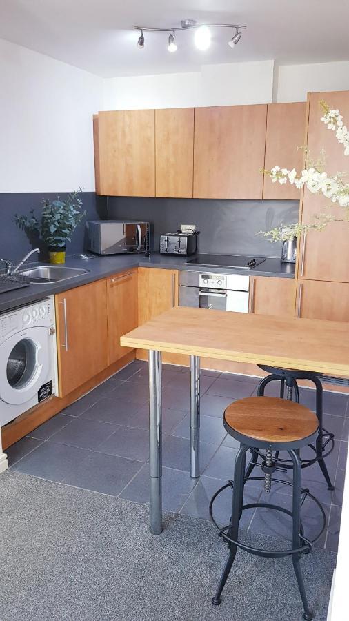 City Centre 1 Bed Apartment With Free On Site Parking With Cctv By Lets Relocations Birmingham Dış mekan fotoğraf