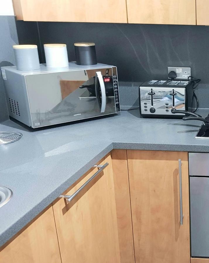 City Centre 1 Bed Apartment With Free On Site Parking With Cctv By Lets Relocations Birmingham Dış mekan fotoğraf