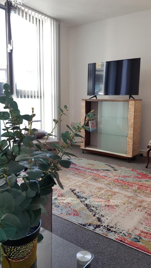City Centre 1 Bed Apartment With Free On Site Parking With Cctv By Lets Relocations Birmingham Dış mekan fotoğraf