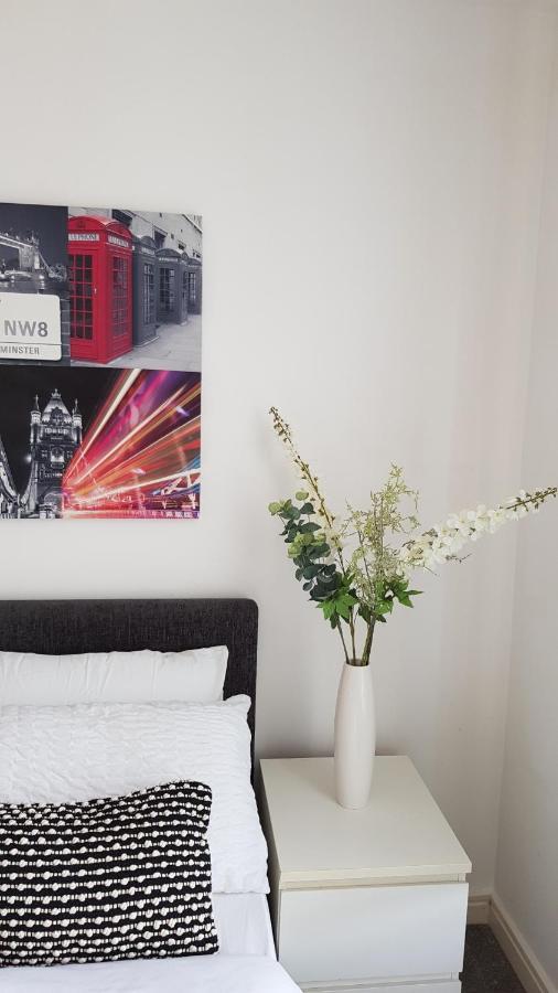 City Centre 1 Bed Apartment With Free On Site Parking With Cctv By Lets Relocations Birmingham Dış mekan fotoğraf