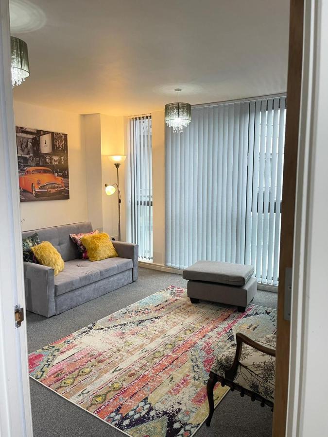 City Centre 1 Bed Apartment With Free On Site Parking With Cctv By Lets Relocations Birmingham Dış mekan fotoğraf