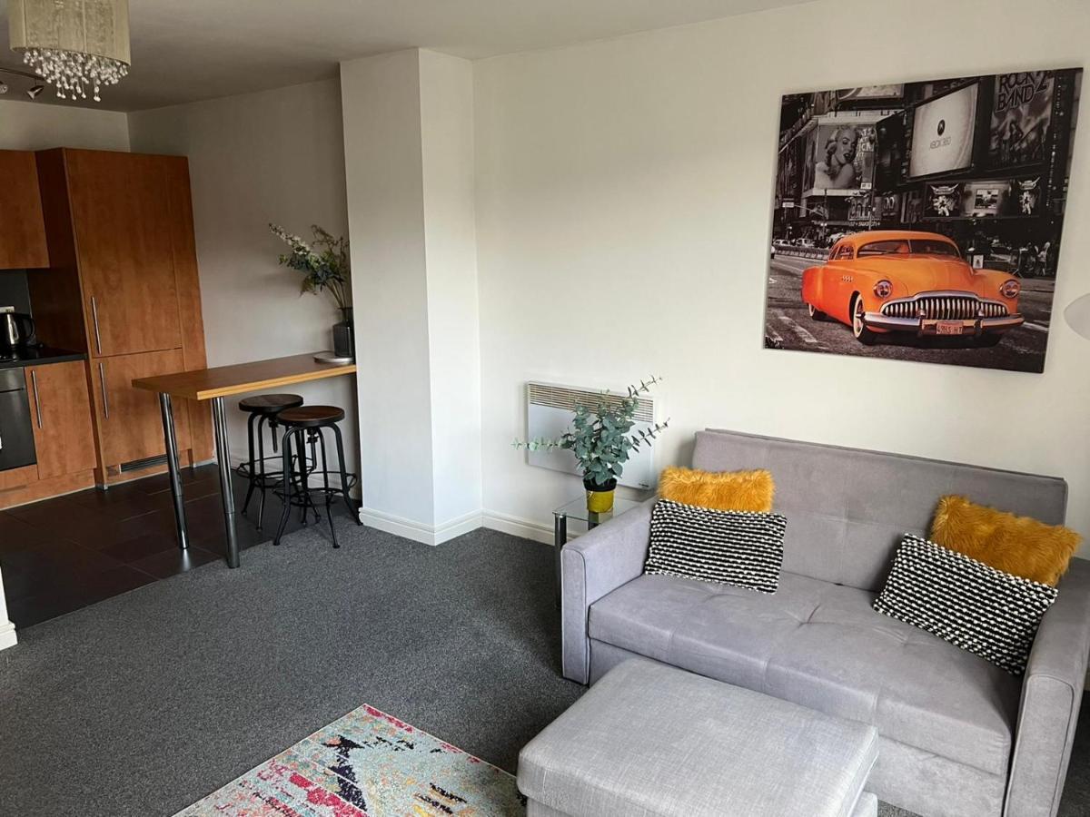 City Centre 1 Bed Apartment With Free On Site Parking With Cctv By Lets Relocations Birmingham Dış mekan fotoğraf
